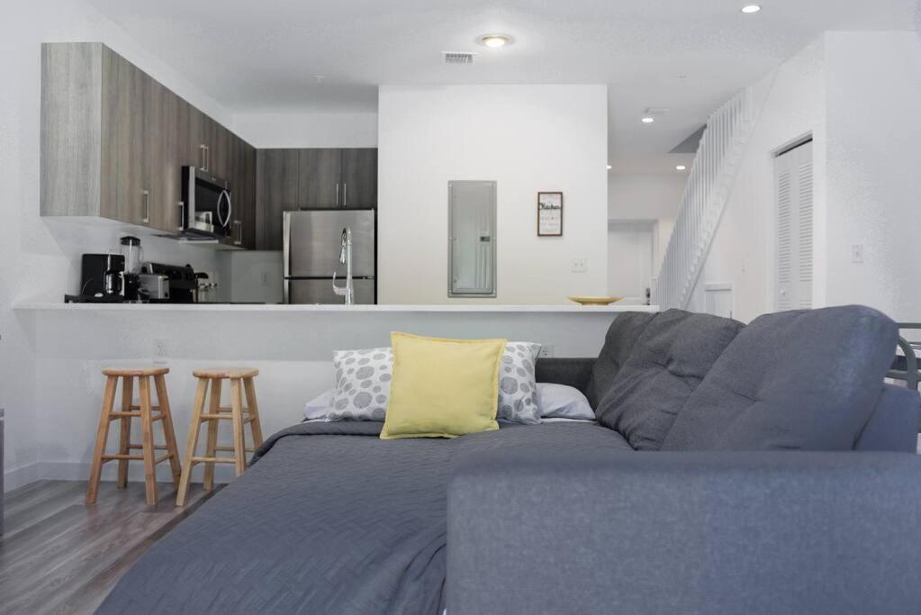 Awesome Townhouse 15 Minutes From The Beach Miami Extérieur photo
